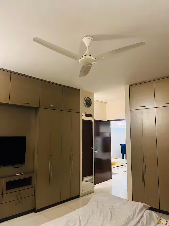 king room · Bedroom